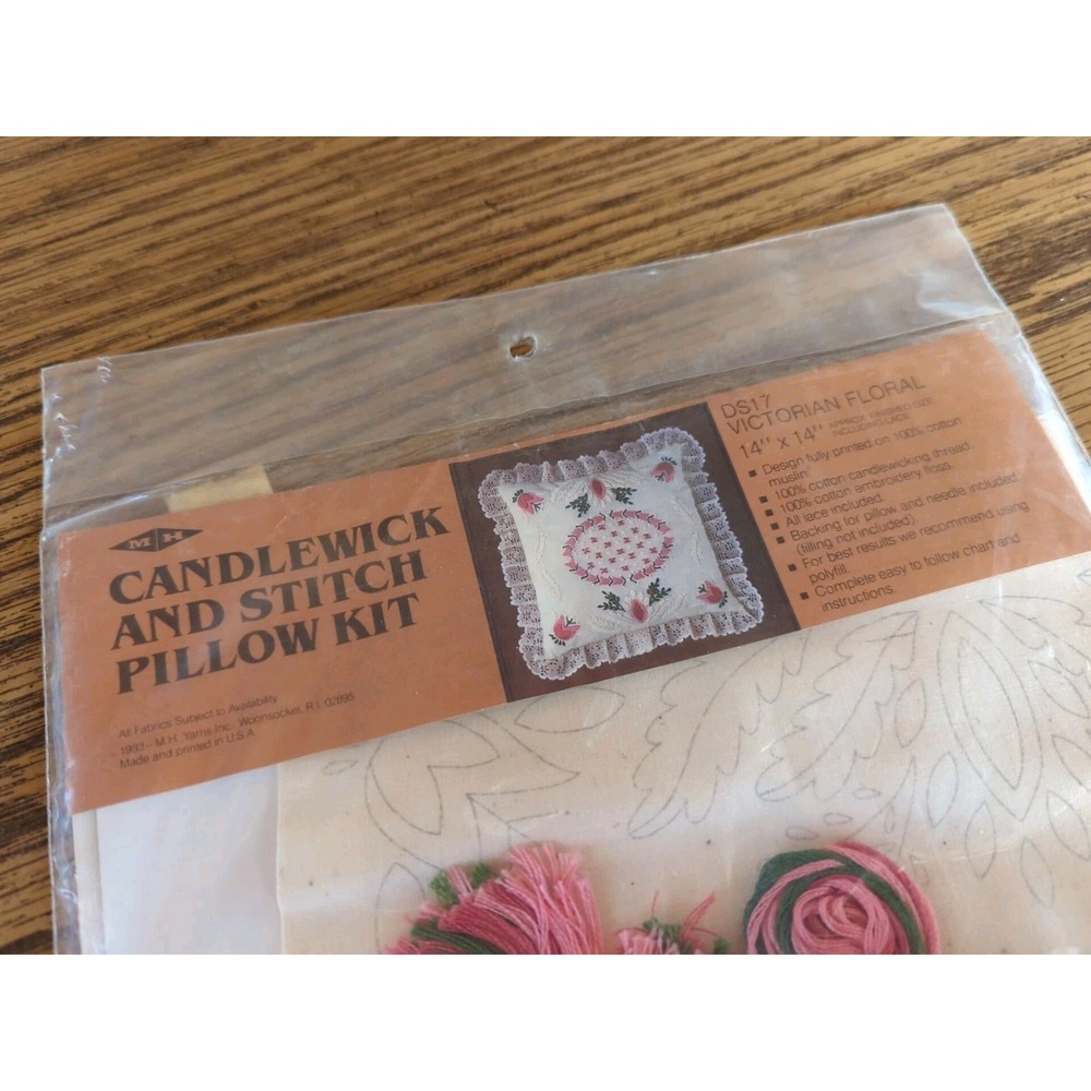 New Sealed Vintage Victorian Floral Candlewicking Embroidery Pillow Kit 14‎ X 14 - Picture 4 of 4